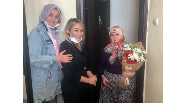 MHP Kadın Kolları, şehit annelerinin Anneler Gününü kutladı