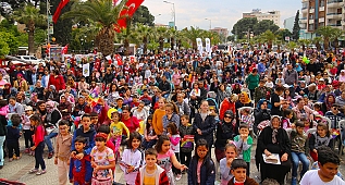 Turgutlu'daki çocuklar eğlencenin tadını çıkardı
