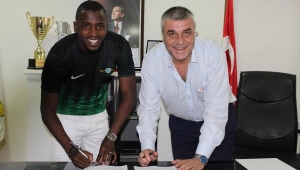 Akhisarspor ön liberoyu İspanya'da buldu