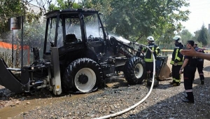 Doğalgaz hattı patladı, faciadan dönüldü
