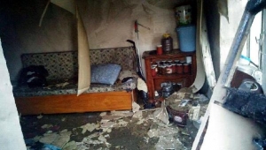 Bitişik 3 ev yangında kül oldu