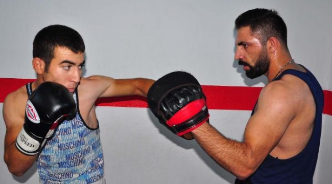 Döve döve öğretiyor