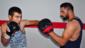 Döve döve öğretiyor