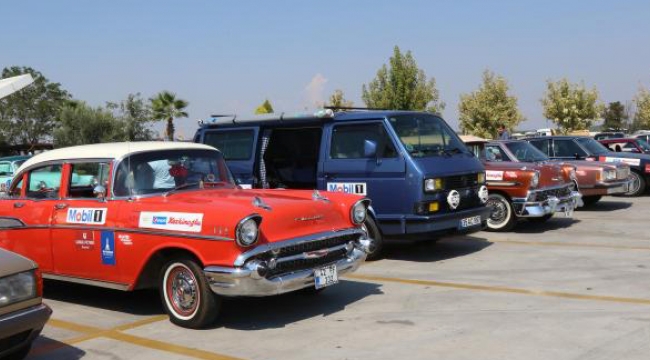 Klasik otomobilcilerden anlamlı ziyaret