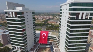 Manisa'ya Türk bayrağı