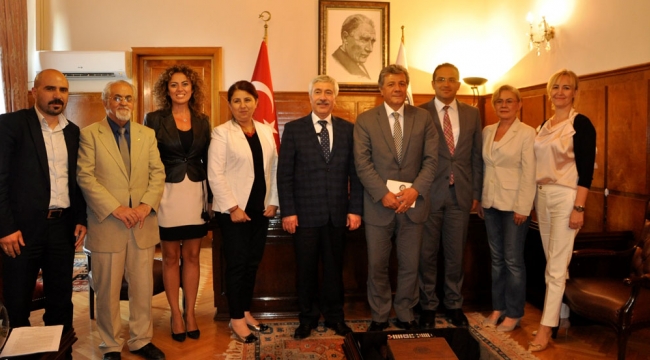 Mustafa Balbay, “Yaşamıma yön veren en temel bilgileri Ege Üniversitesinde aldım”