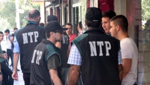 Polisten okul önlerinde denetim