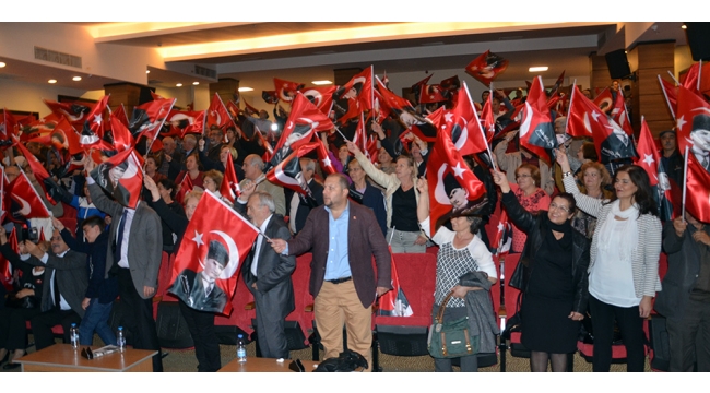 CHP’den İsmail Saymaz eşliğinde Cumhuriyet paneli