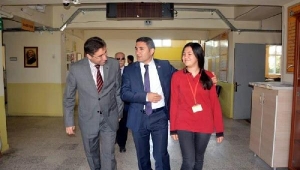 Selendi'deki lise 4'üncü kez 'beyaz bayrak' ödülünü kazandı