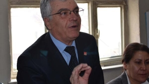 CHP'li Kasırga'dan Cumhuriyet gazetesine destek