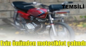 Kapının önünden çaldılar