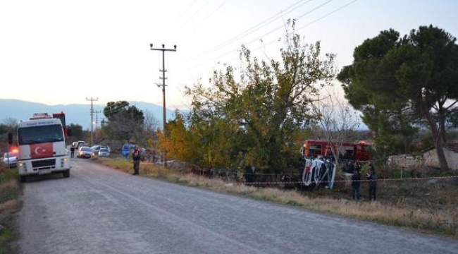 TIR şarampole devrildi: 1 ölü