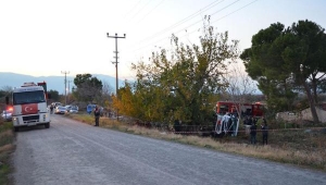TIR şarampole devrildi: 1 ölü
