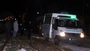 Binmeye çalıştığı trenin altında kalan uzman çavuş öldü