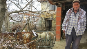 Turgutlu'da kar yüksek kesimleri beyaza bürüdü