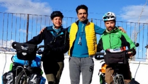 Fransa'dan yola çıkıp Sarıgöl'e geldiler