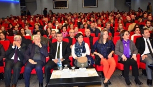 Antakya Medeniyetler Korosu Manisa'da konser verdi