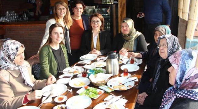 CHP Kadın Kolları Hayır Kahvaltısında uluştu