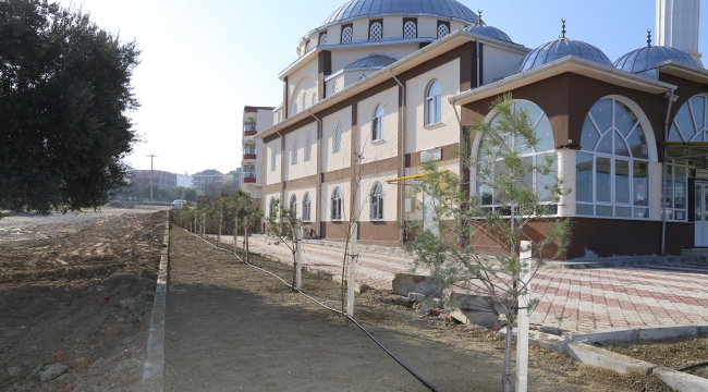 Hz. Ebu Bekir Camii’nin Çevresi Fidanlarla Donatıldı