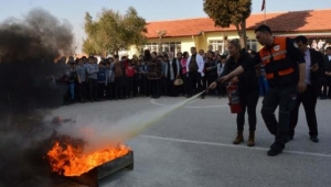 Öğrenciler Afetlere Tatbikatla Hazırlık Yaptılar