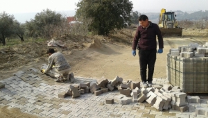 Yayla Mahallesi yollarını kilit parke ile yeniliyor