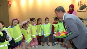 Minikler Başkan Şirin'i Ziyaret Etti