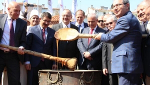 Şifalı Mesir Nevruz Ateşiyle Karıldı