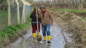 “Yağmur yağdığında  çocuğum okuluna gidemiyor,”