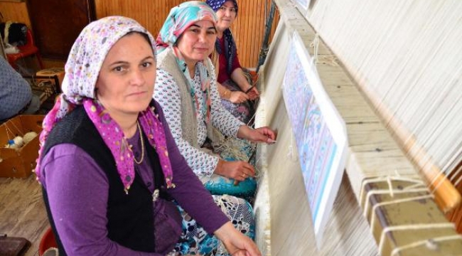 200 yıllık geçim kaynağı ; halıcılık