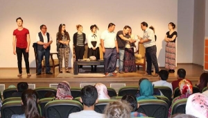 Bakkaldı, yönetmen oldu