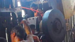 Bacağı kalıp makinesine sıkışan işçi kurtarıldı