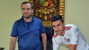 Turgutluspor Yaşar Yılmaz'la imzaladı