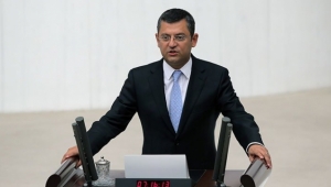 CHP’Lİ ÖZEL’DEN MHP’YE: “İKTİDAR GİBİ DAVRANIRSANIZ İKTİDAR GİBİ ELEŞTİRİLİRSİNİZ”