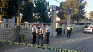 Cinnet getiren asker koğuşu taradı: 3 asker şehit, 3 asker yaralı