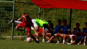 Kocaeli Birlikspor'un gençleri sınavı geçti