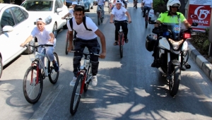 MANİSA'DA PEDALLAR 15 TEMMUZ ŞEHİTLERİ İÇİN ÇEVRİLDİ