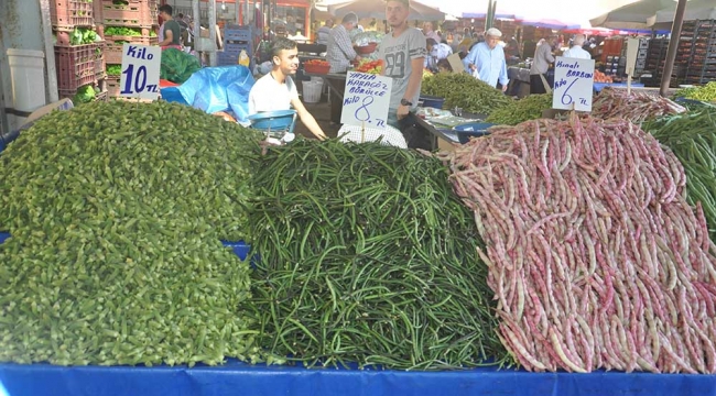 pazarda fiyatlar el yaktı: ' Bamya 8 ile 10, Vişne 4 ile 7 lira'