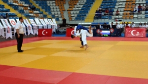 Yeşil- Beyazlı Judocudan Türkiye Şampiyonluğu