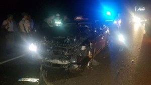  Otomobil, minibüse çarptı: 9 Yaralı