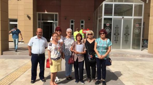 Hayvan severler köpeği öldürenlerin bulunmasını istiyor