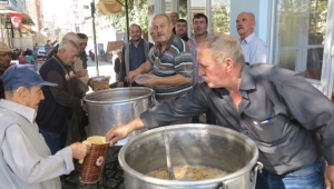 Kurtuluş Mahalle sakinlerinden aşure etkinliği