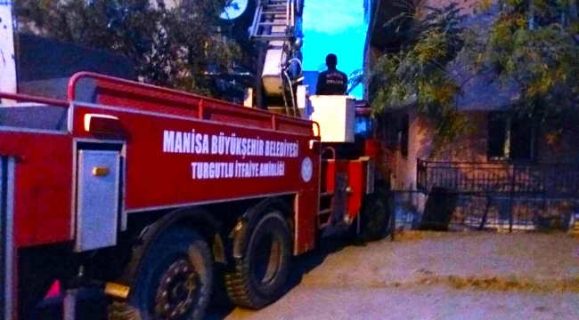 Uykuya dalan 10 yaşındaki çocuk itfaiye tarafından kurtarıldı.