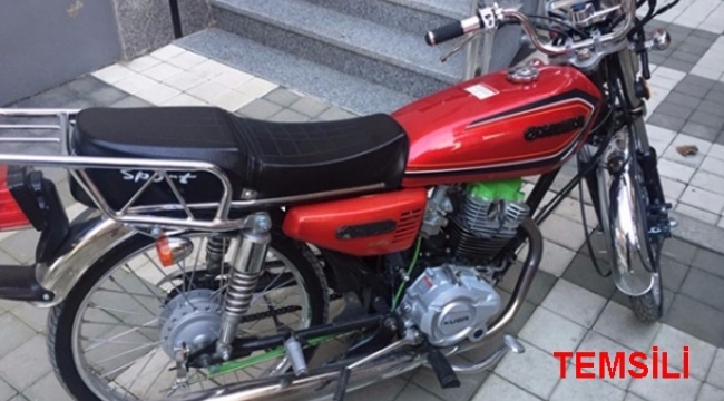 Çalıntı motosiklet polis engeline takıldı