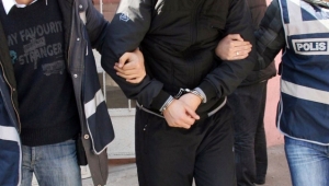 FETÖ'den 3 tutuklama