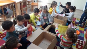 Küçüklerden Anlamlı Destek