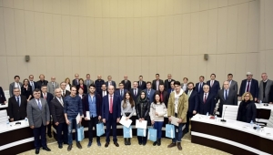 MCBÜ fakültelerine birincilikle yerleşen öğrencilere YÖK Başkanı Prof. Dr. M. A. Yekta Saraç tarafından gönderilen kutlama mektupları takdim edildi