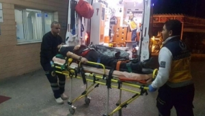 Otomobile çarpan motosikletin sürücüsü yaralandı