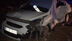 Otomobiller çarpıştı: 1 ölü, 3 yaralı