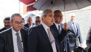 AK Parti, CHP ve MHP Milletvekilleri, 'Manisaspor' için bir araya geldi  