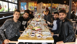 Büyükşehir Moral Depoladı.